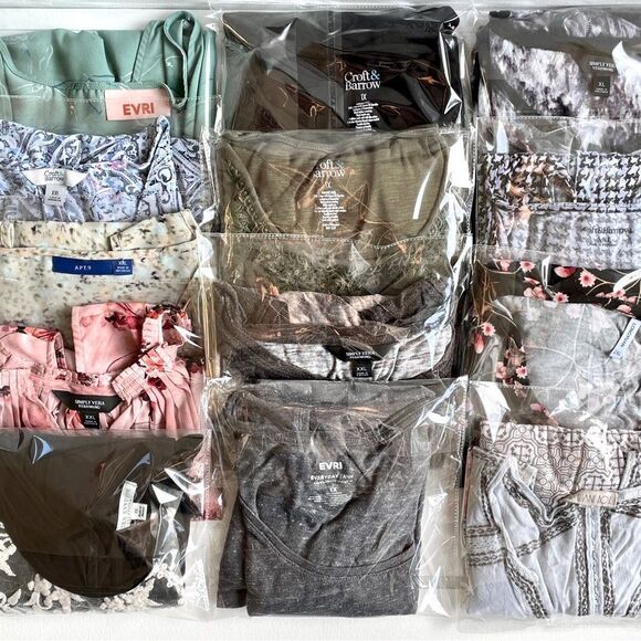 Plus Size Lot Great Resellers Lot - 13 Women’s Sleeveless Tank Tops XL - 2X - Picture 3 of 13